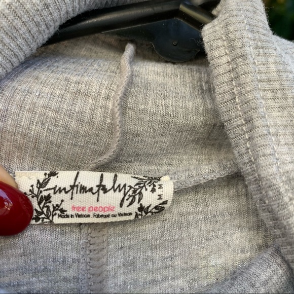 Free people grey ribbed turtleneck oversized tank top! - Picture 4 of 5